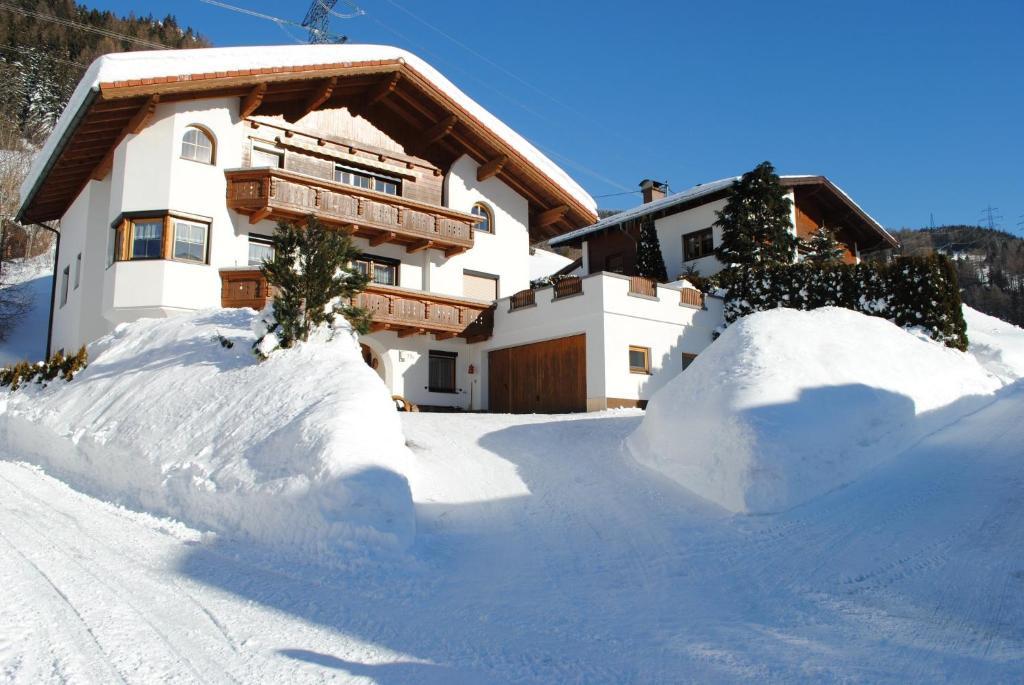 Apartment Maierhof Flirsch Eksteriør billede